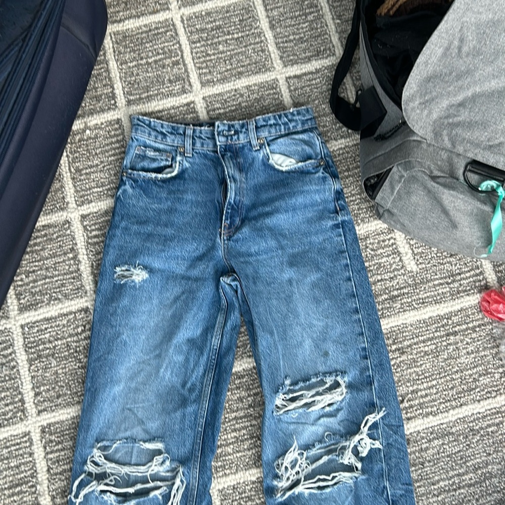 Highwasted Flared Pants - Picture 2 of 3